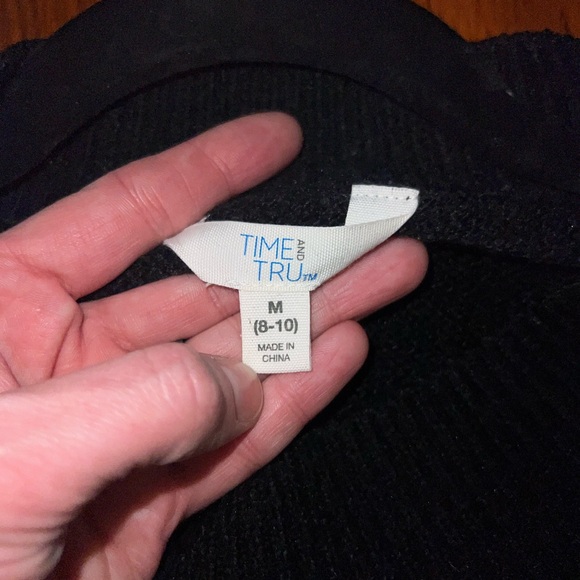 Time and Tru Women’s  Black and Gray Crewneck Sweater - Picture 2 of 5